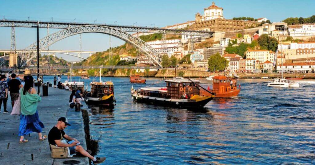 best towns near Porto for day trips